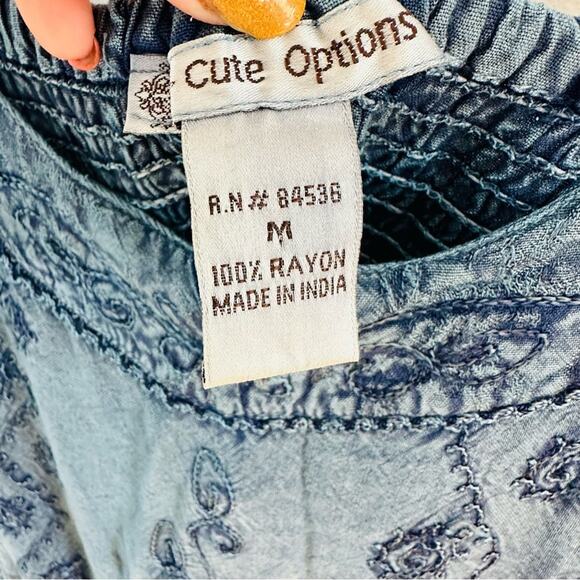 VINTAGE Cute Options Blue Denim Chambray Embroidered Ruffle Tank Top Blouse M - Picture 6 of 9